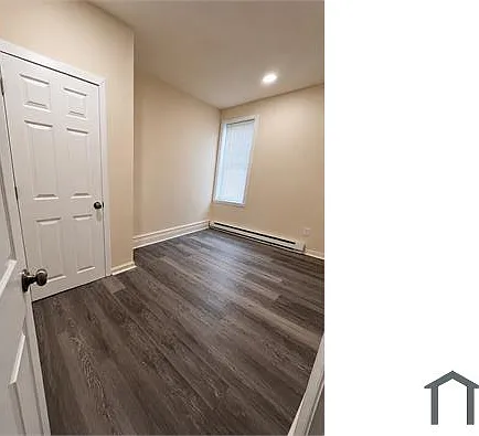 627 E Clementine St — Photo 10