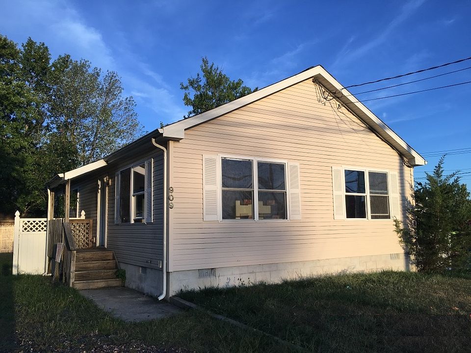 1st image of 909 Radio Rd