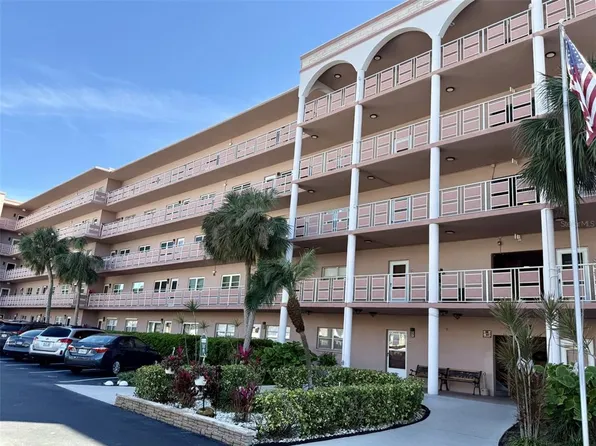5521 80th St N Unit 306, Saint Petersburg, FL 33709