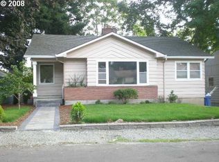 525 E Exeter St, Gladstone, OR 97027