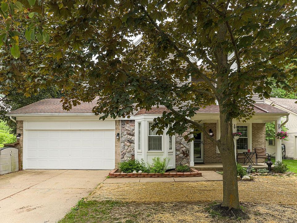1st image of 7771 Lake Crest Dr
