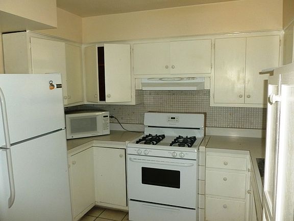 4th image of 114 N Main St