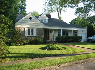 291 Channon Rd, Hewlett, NY 11557