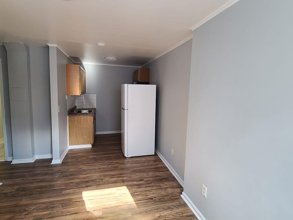2nd image of 142 School St #1A