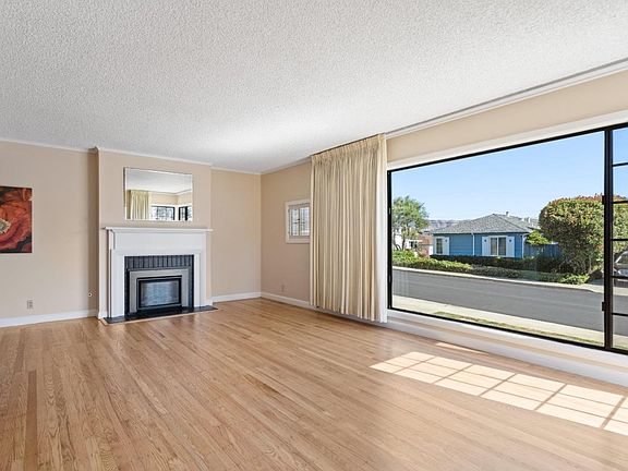 4th image of 447 Briarwood Dr