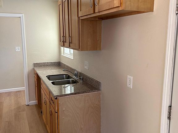 Kitchen sink