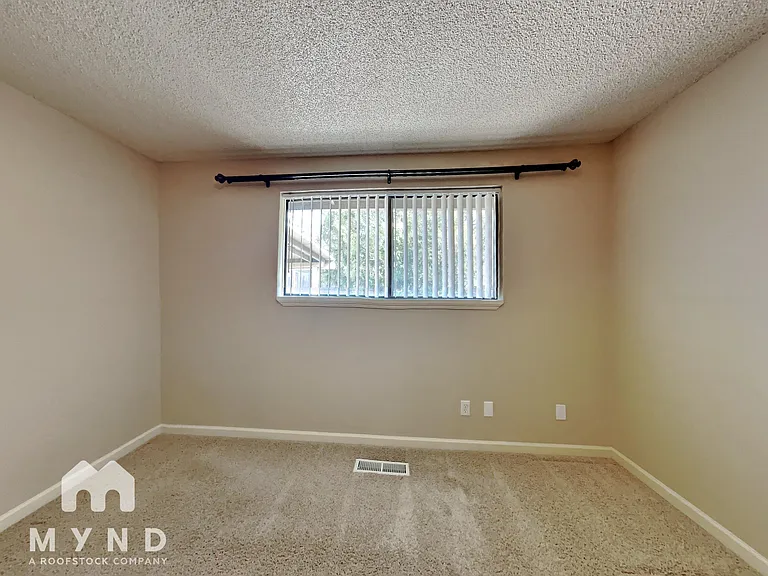19225 SW Prospect Pl — Photo 26