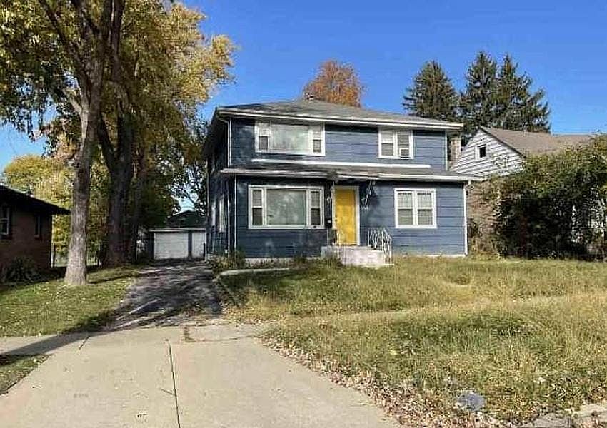 1st image of 409 W 15th St