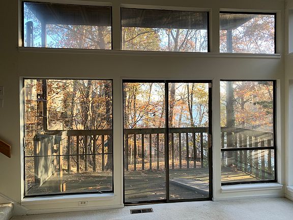4th image of 9421 S Pointe Lasalles Dr