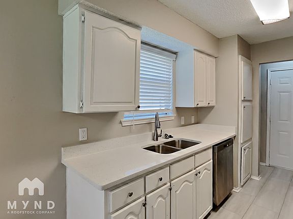 5th image of 5814 Woodsetter Ln