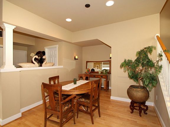 3rd image of 10008 NE 37th Ct #202