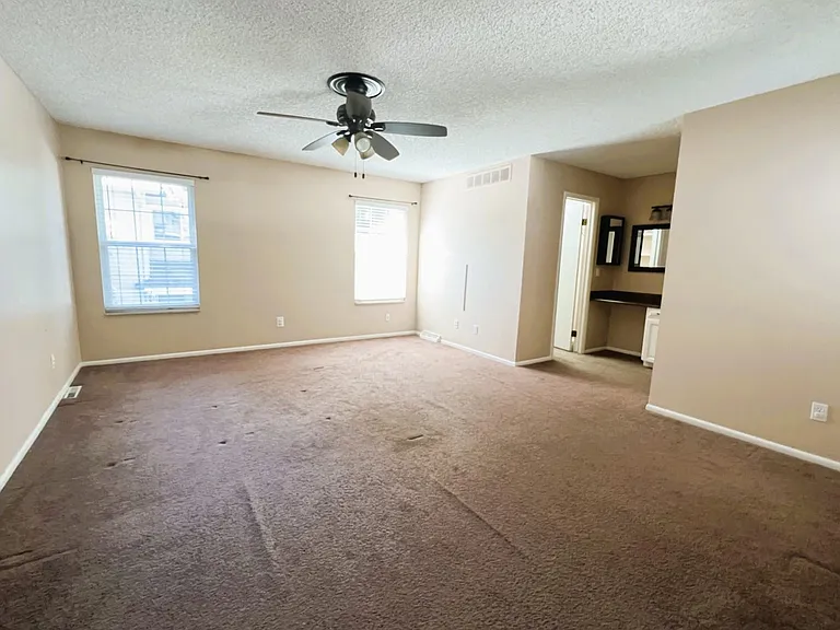 2826 S Wheeling Way — Photo 15