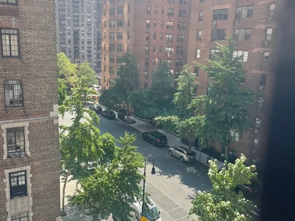 25 Tudor City Place image 6 of 9