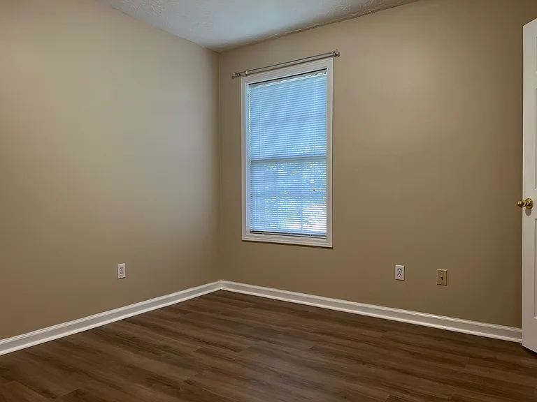 3885 Winthrop Dr — Photo 33