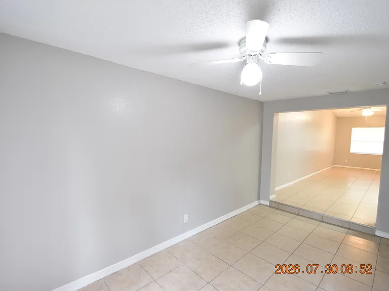 12203 N 9th St — Photo 6