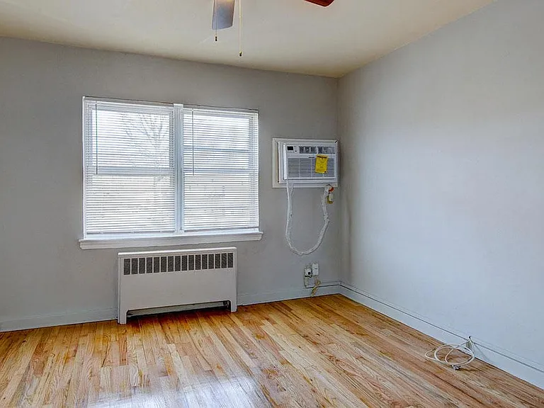 Franklin Manor — Photo 13