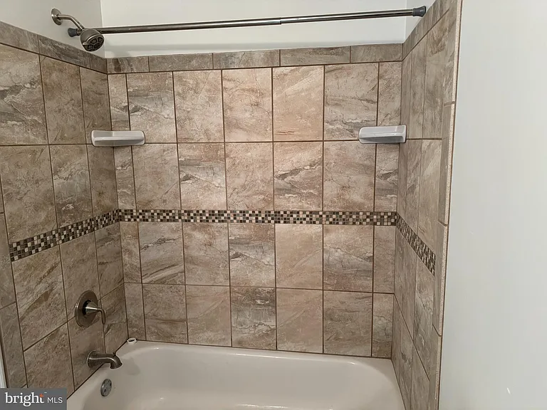 632 Palmer Ln #B — Photo 13