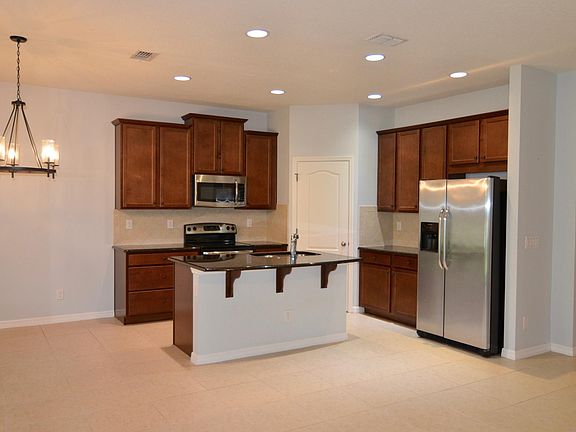 5th image of 624 Preakness Cir