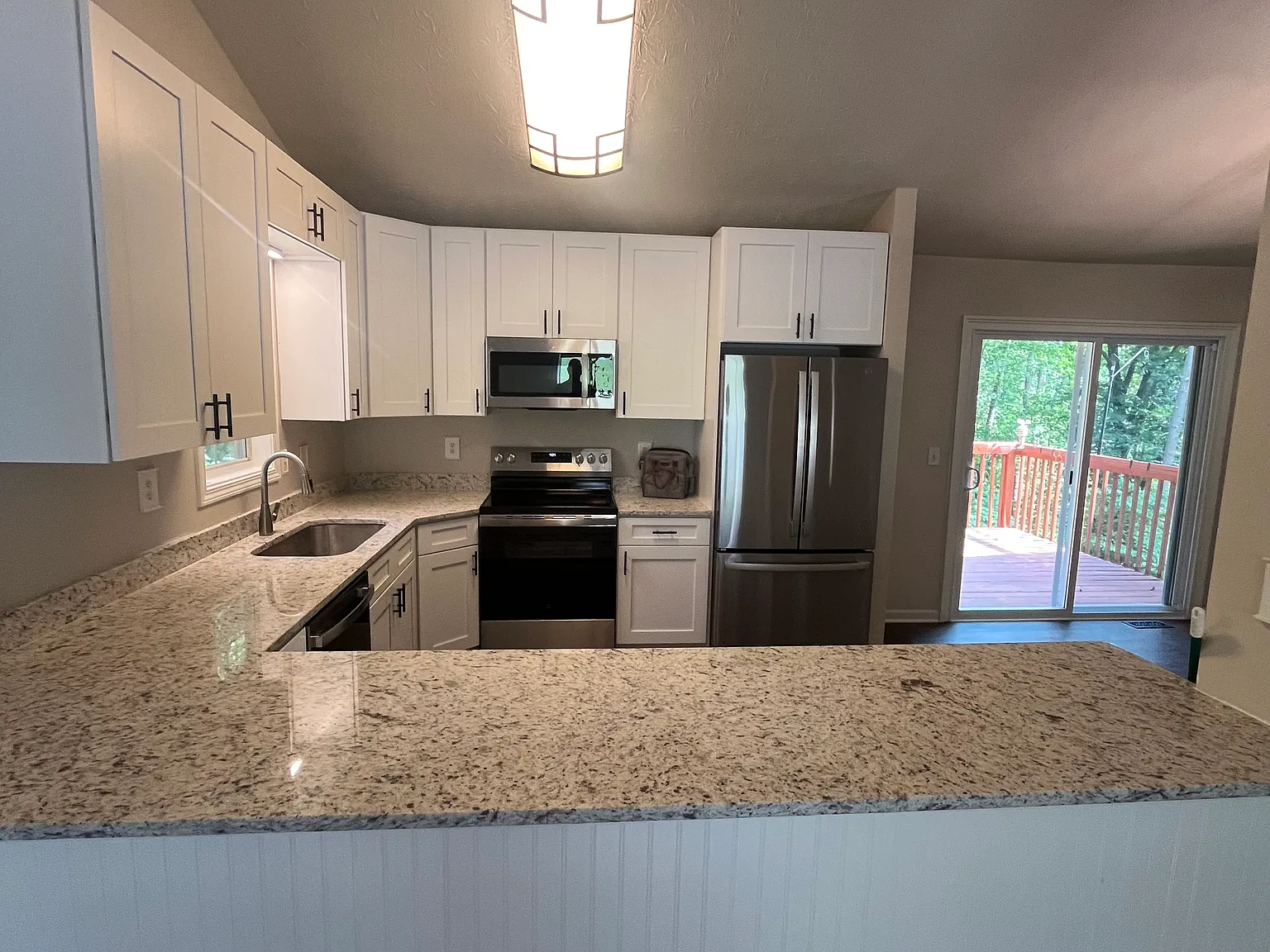4 bed, 1800 sqft, $2,500 — Photo 4