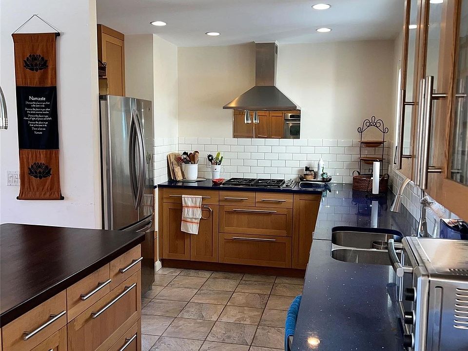 64 Homewood Dr, Hampton Bays, NY 11946 MLS 3444897 Zillow