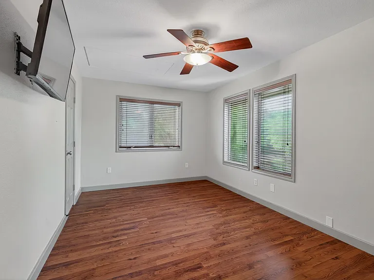 4301 Hyridge Dr — Photo 23