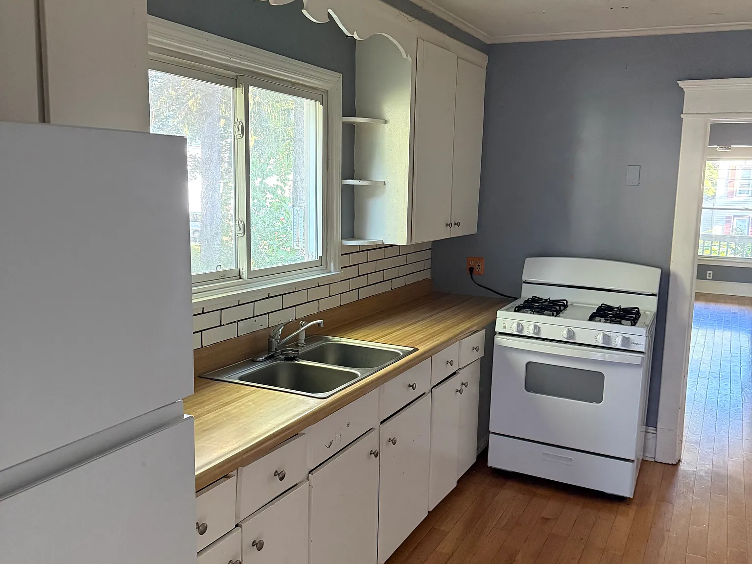 2 bed, 1400 sqft, $1,300 — Photo 4