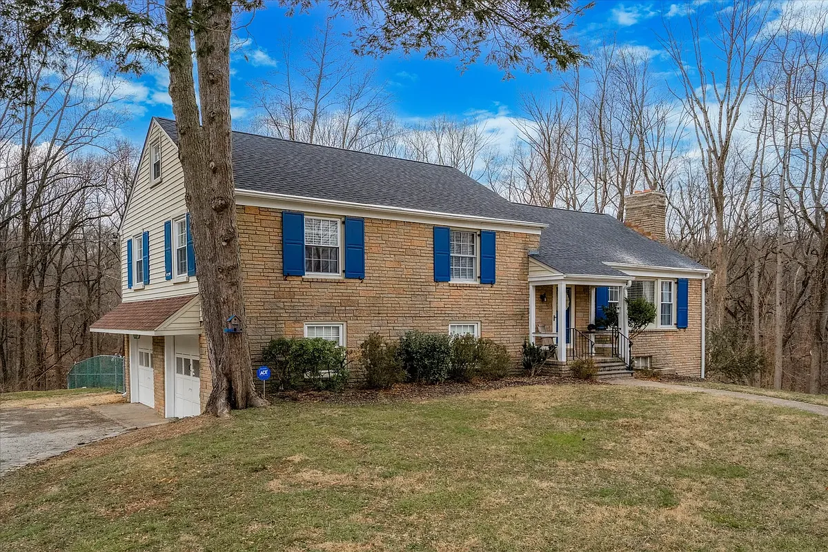 Building Photo - 1736 Riverview Rd