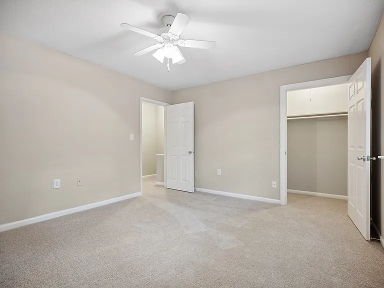 Sumter Square Apartments — Photo 30