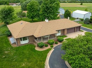 9637 N Hydraulic St, Valley Center, KS 67147