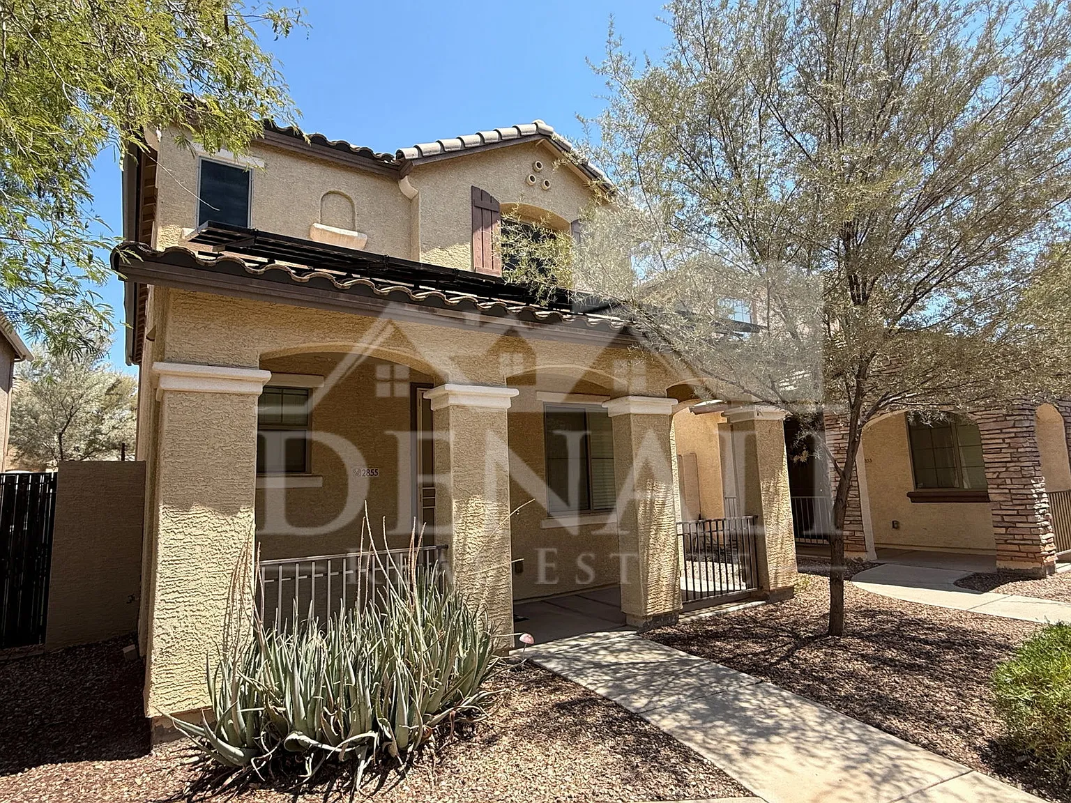 3 bed, 2.5 bath, 1564 sqft, $2,295 — Photo 2