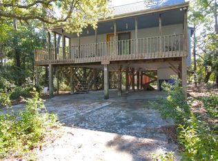 202 NE 57th St, Oak Island, NC 28465