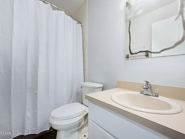 511 Biscayne Ln — Photo 14
