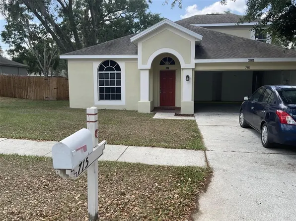 715 Grand Canyon Dr, Valrico, FL 33594