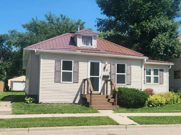 452 5th Ave NE, Valley City, ND 58072