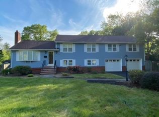 210 E McClellan Ave, Livingston, NJ 07039