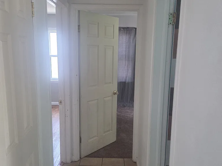 11412 Woodview Blvd — Photo 6