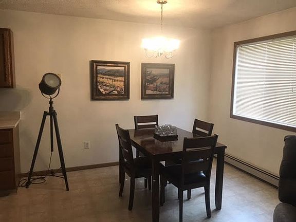 3rd image of 604 8th Ave S #202