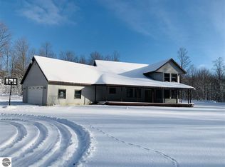 5570 N Vandermeulen Rd, Lake City, MI 49651
