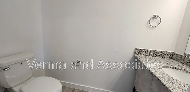 1091 Kentucky Ave — Photo 12