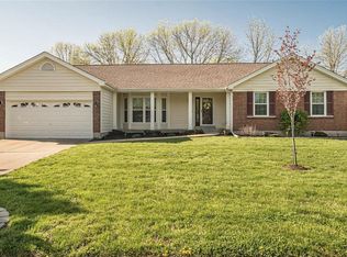4225 Golden Wheat Dr, Saint Charles, MO