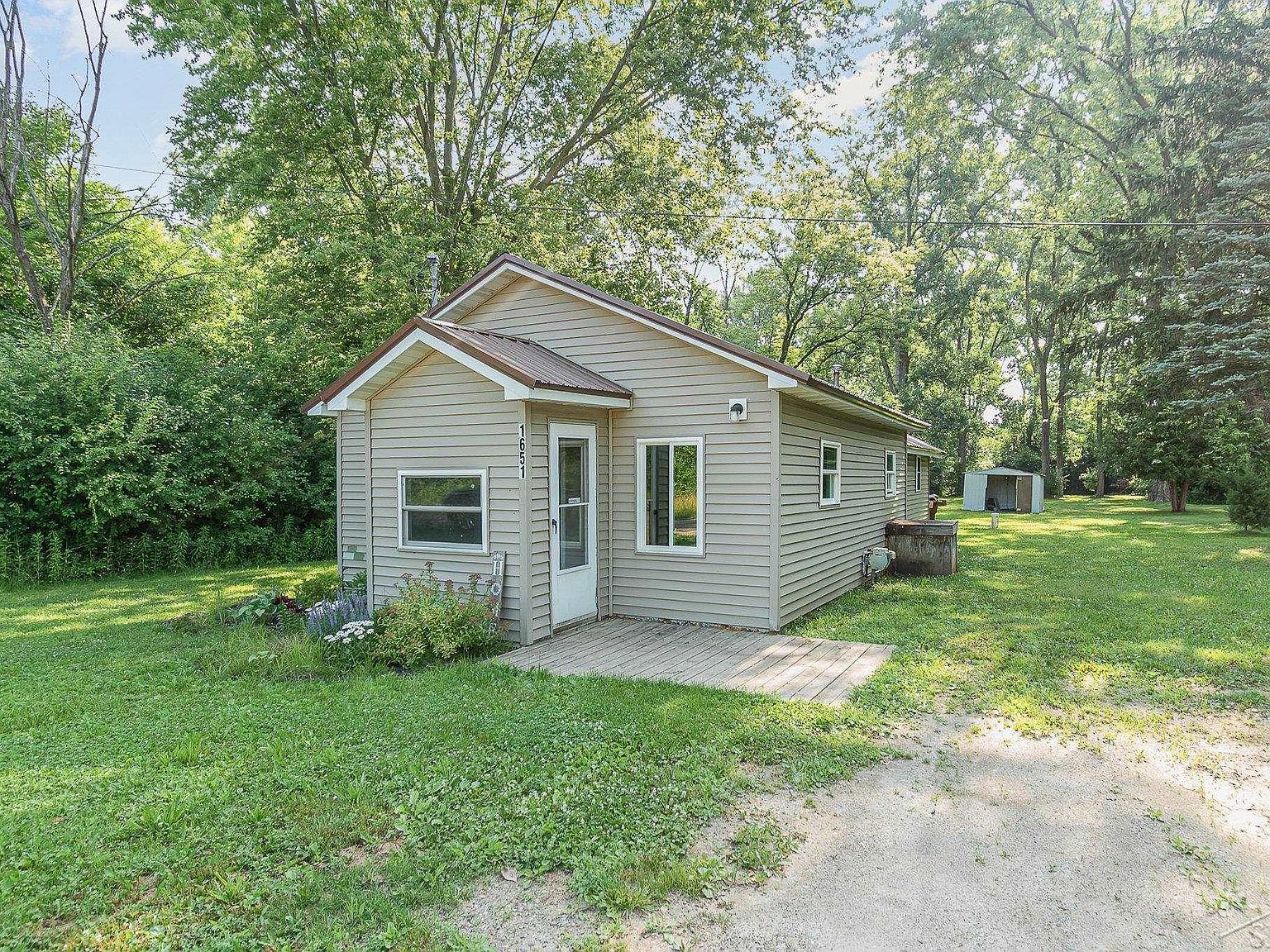 1651 Airway Dr, Mount Pleasant, MI 48858 Zillow