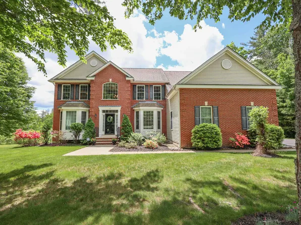 10 Pondfield Road, Bedford, NH 03110