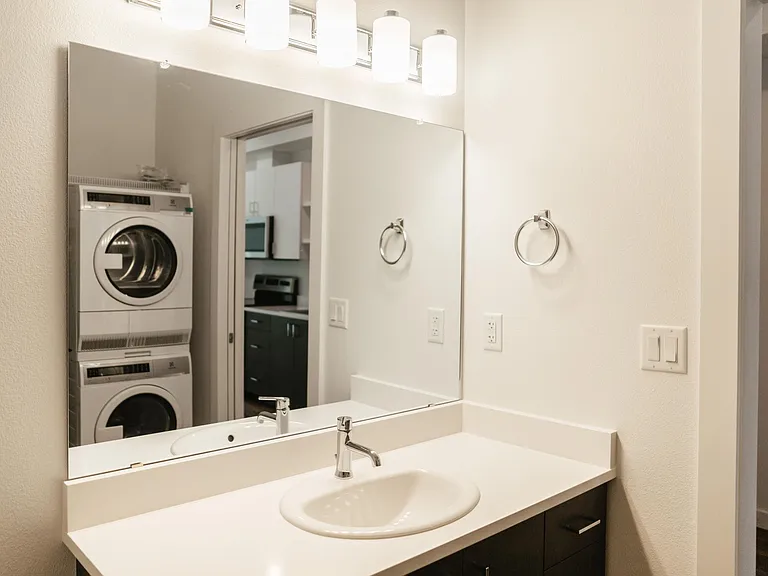 7448 N Saint Louis Ave #101 — Photo 13
