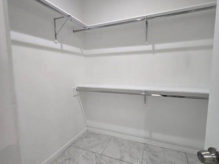 918 N Woodson Ave — Photo 21