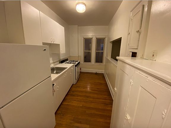 2nd image of 2645 Euclid Heights Blvd #19