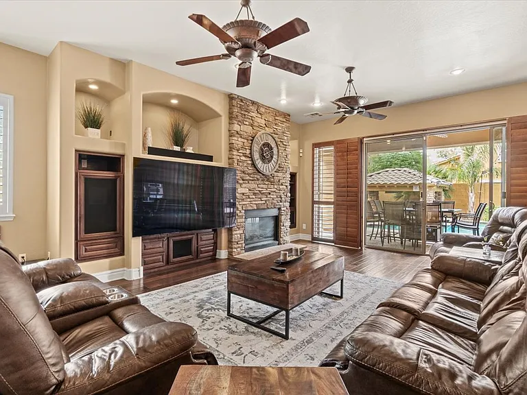 4053 E Thunderheart Ct — Photo 17
