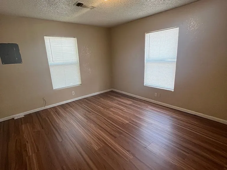 3105 S Harrison St — Photo 11