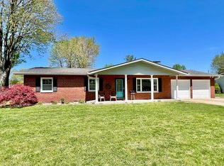 1020 Driftwood Ave, Columbus, IN 47203