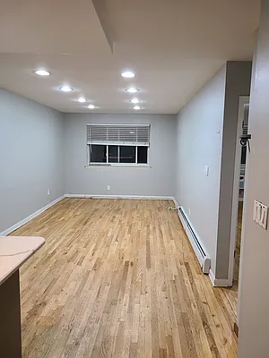 Rented by Astoria Park Realty Group Inc | media 4