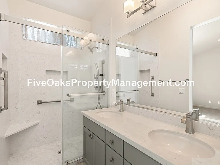 885 Rathbone Cir — Photo 11